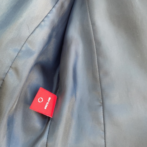 Beautiful ladies suit jacket in great shape - Picture 3 of 5